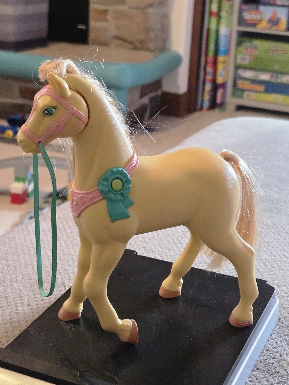 Vintage 2000s Fisher-Price Loving Family palomino horse figure play horse